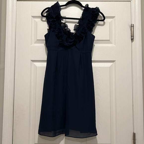 Lilly Pulitzer Amber Navy Ruffle Neckline Dress Size 2 - Picture 4 of 7